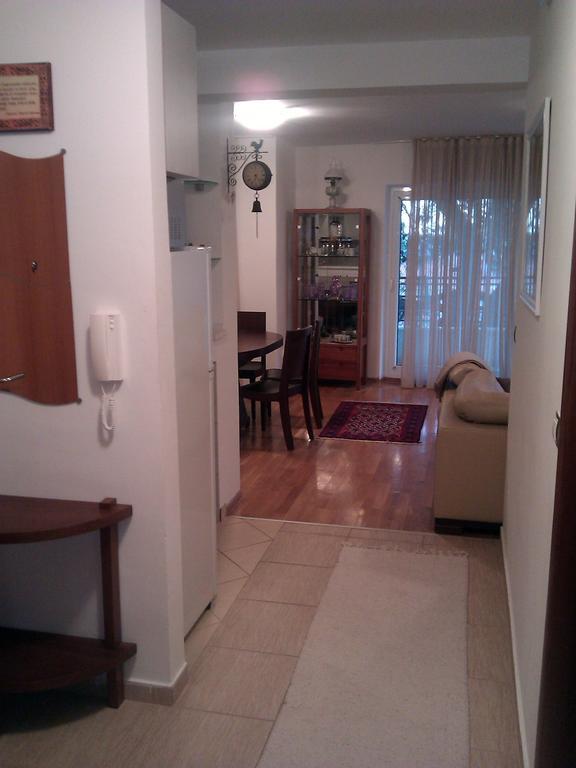 Apartmani Petrovac Na Moru Zimmer foto